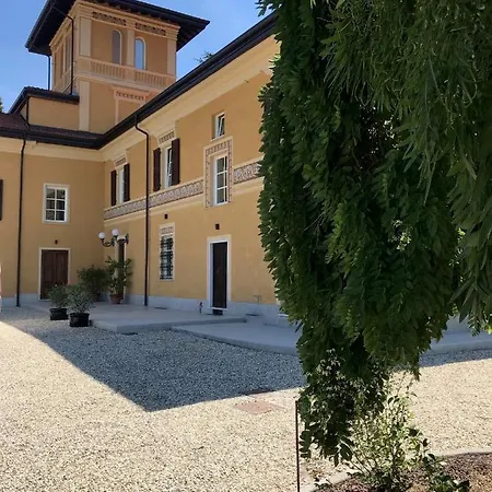 فندق Capriccio Art سيرّافالّي سكريفِيا