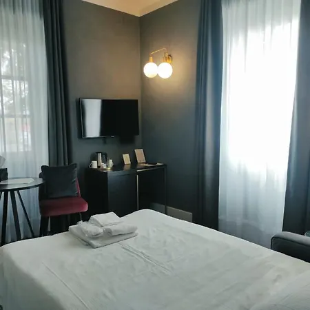 فندق Capriccio Art سيرّافالّي سكريفِيا